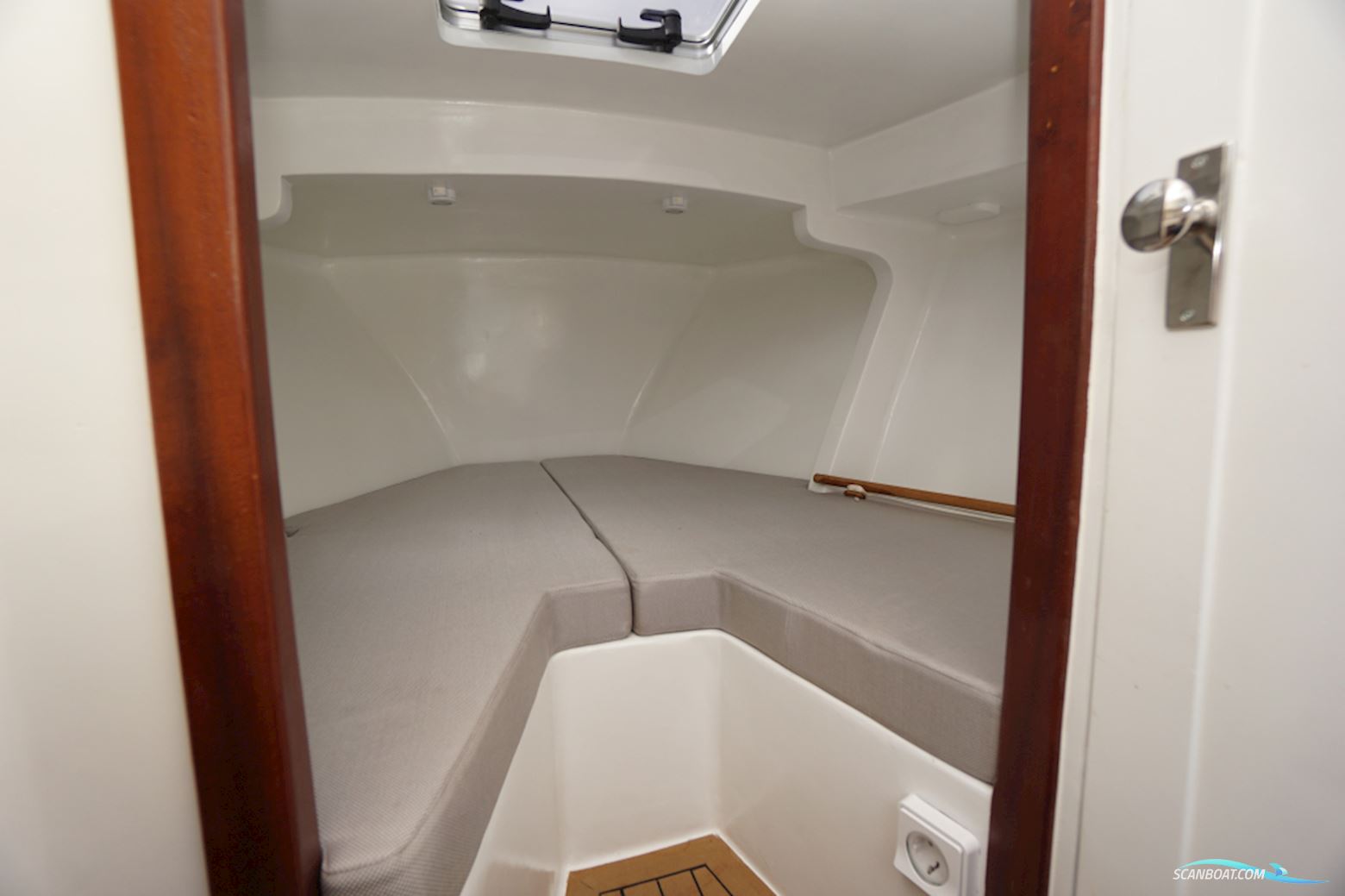 LOBSTER LB26 Classic Runabout
