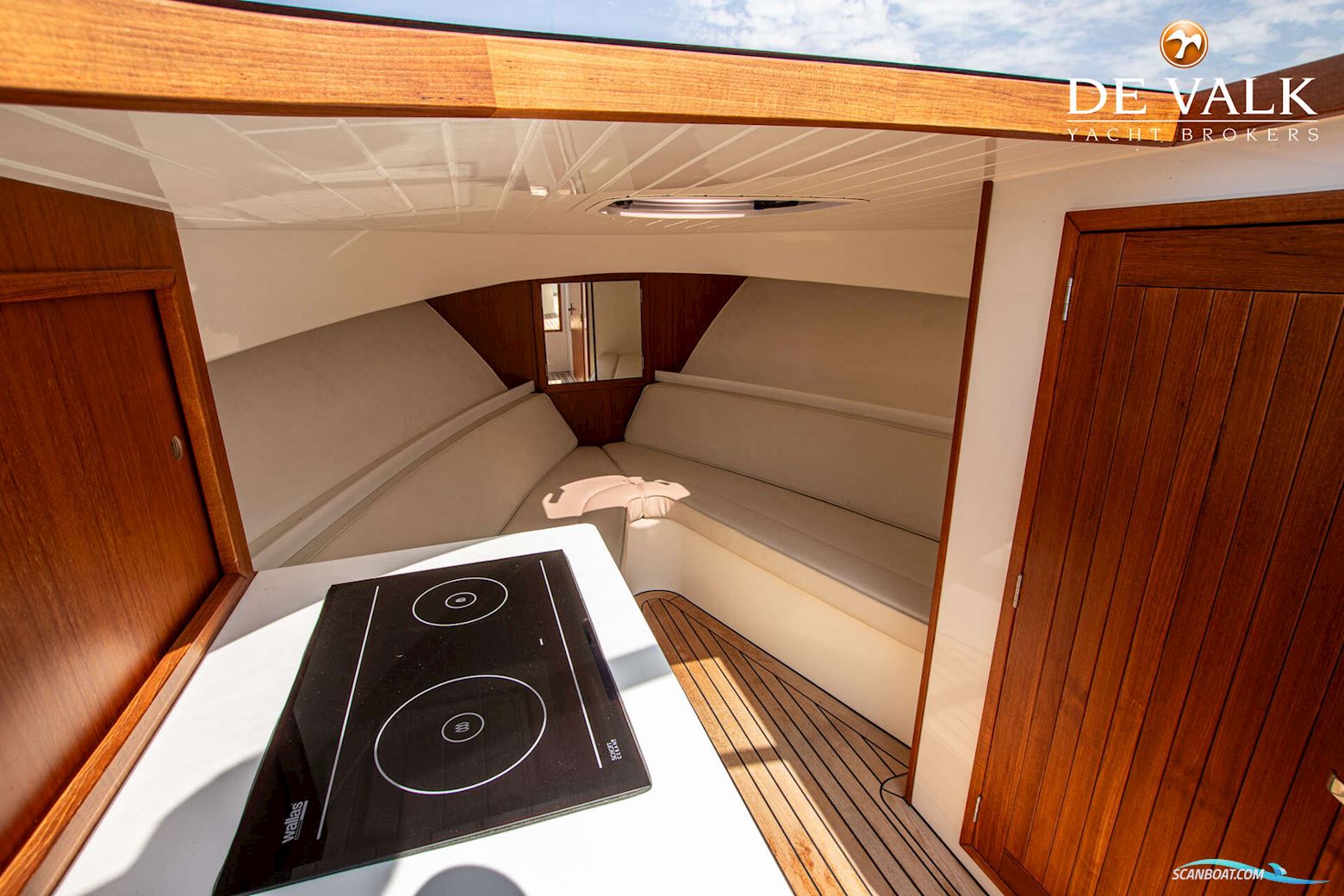 Long Island 33 Runabout