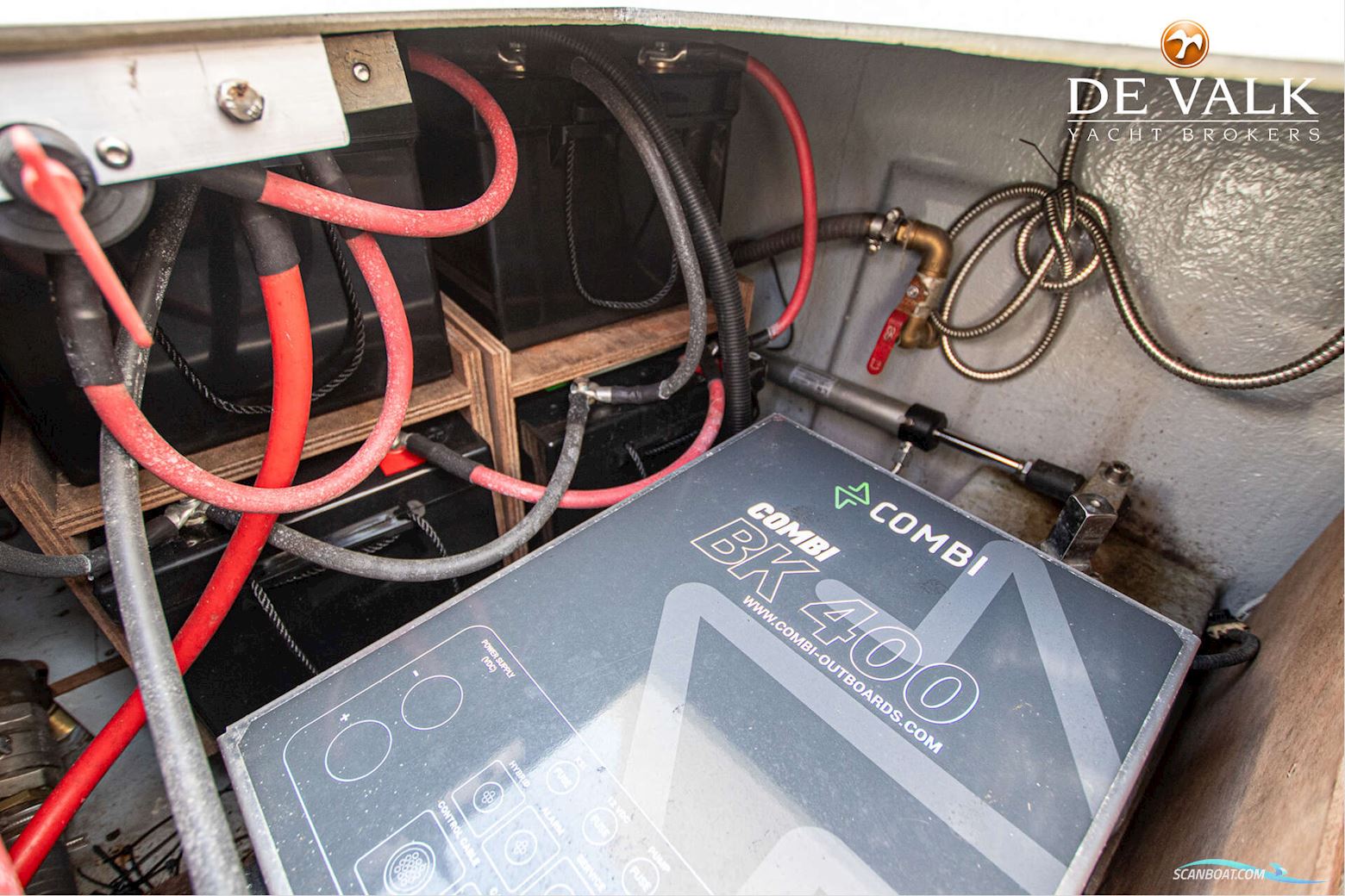 Long Island 33 Runabout