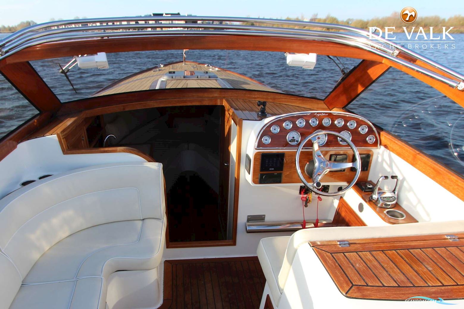 Long Island 33 Runabout