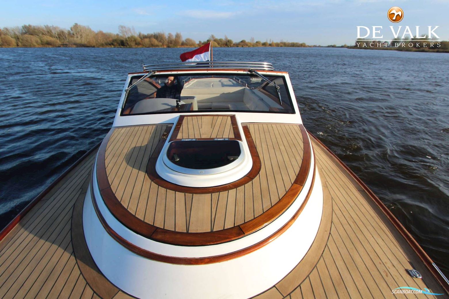 Long Island 33 Runabout