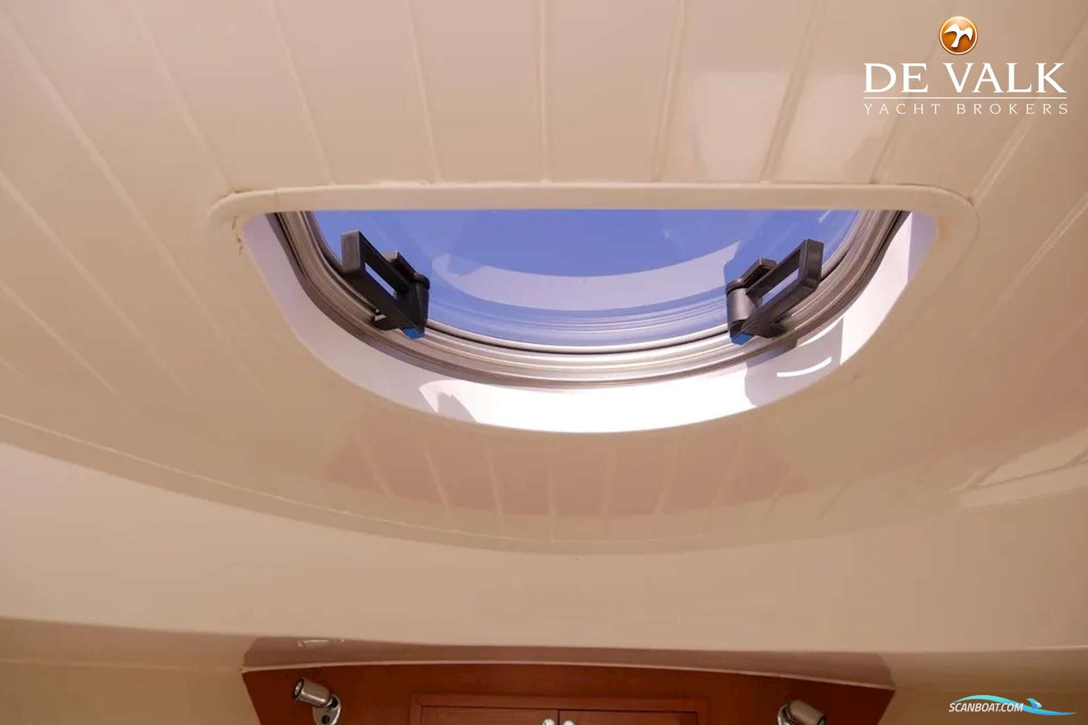 Long Island 33 Runabout