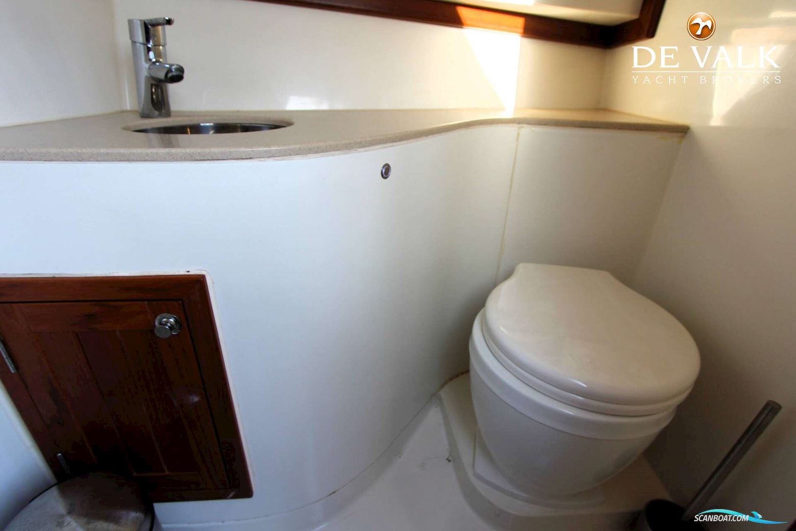 Long Island 33 Runabout