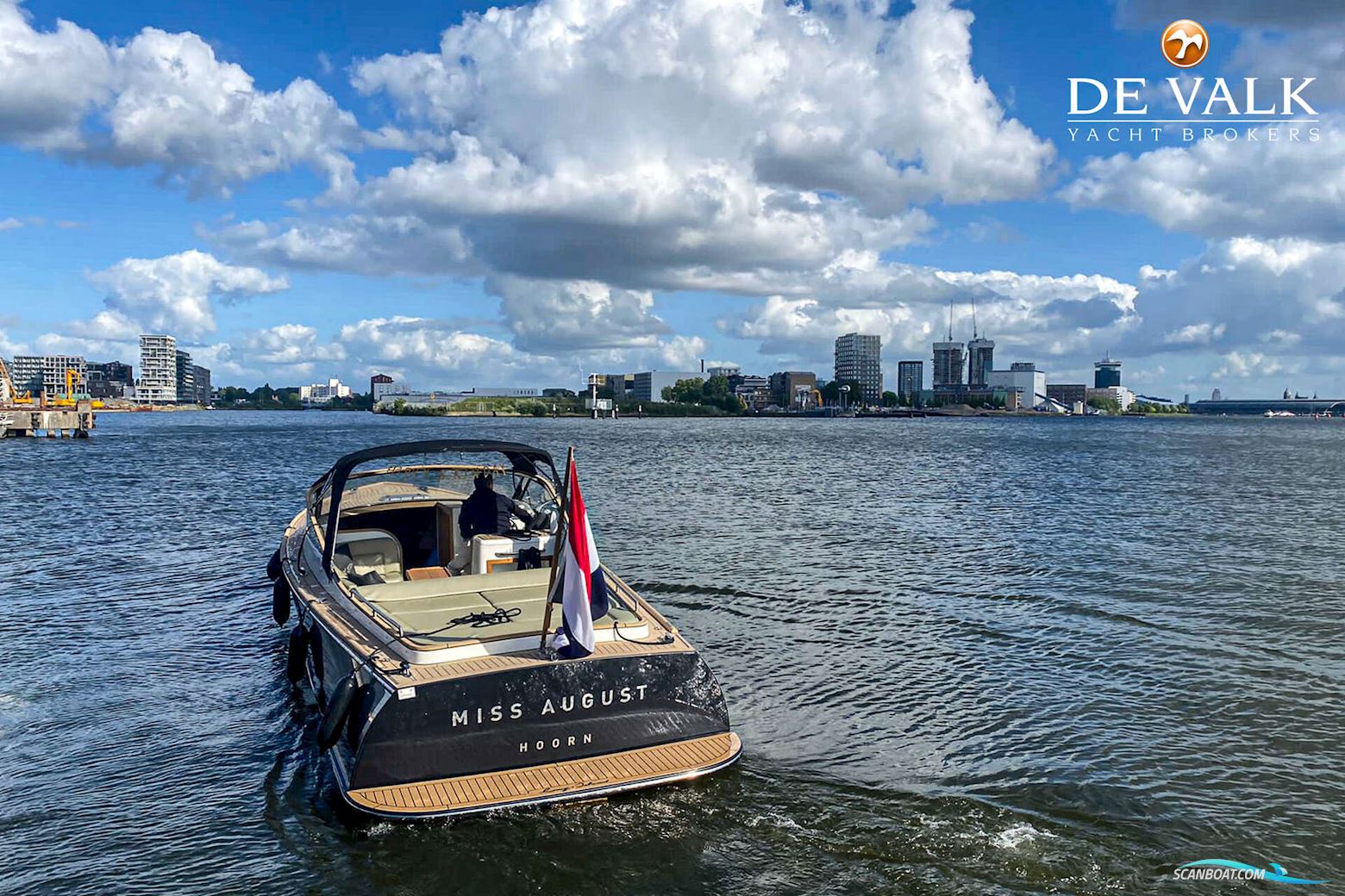 Long Island 33 Runabout