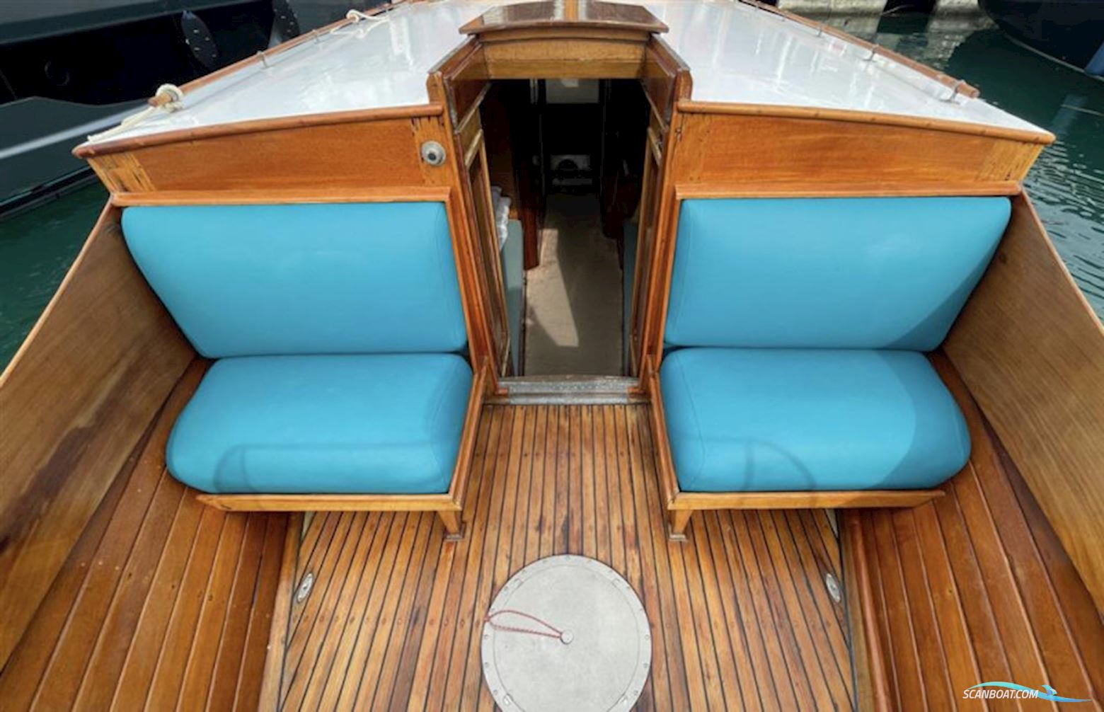 Long Island Express Cruiser