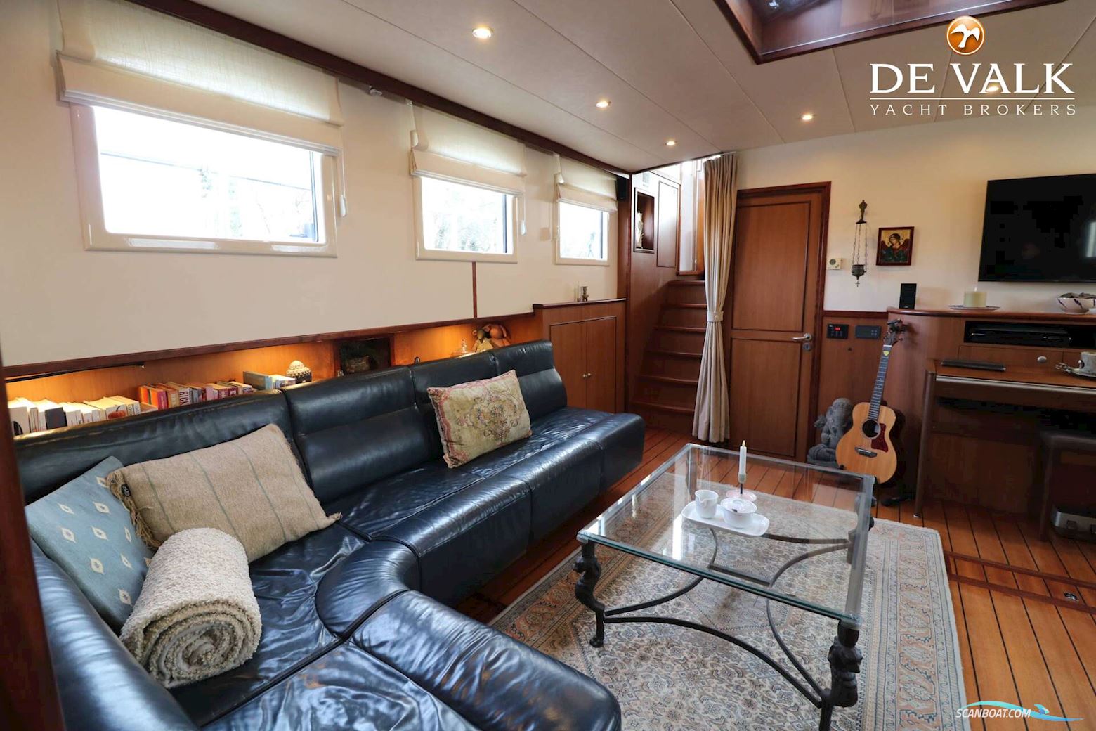 Luxe Motor 1900 Dutch Traveller