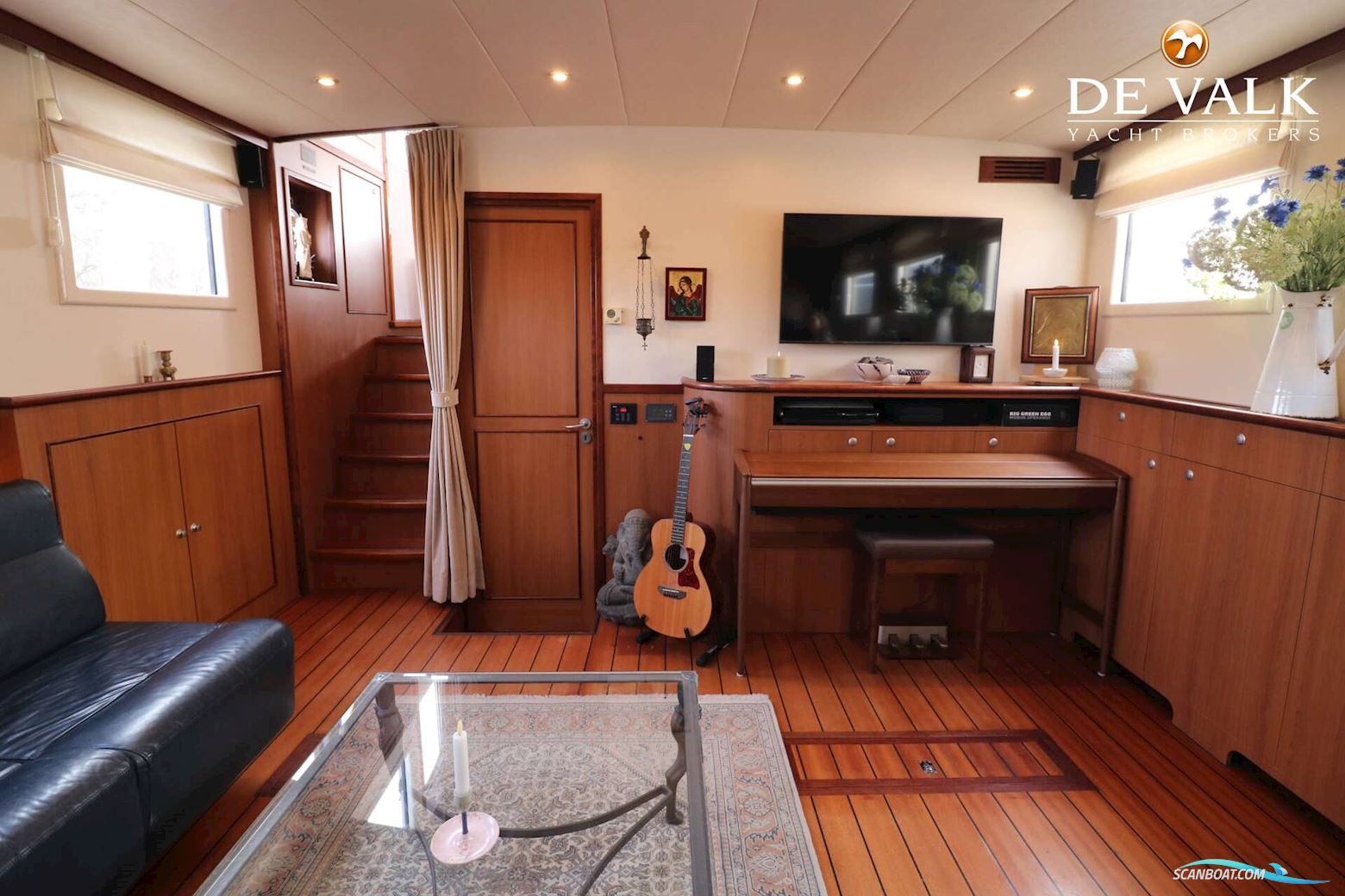 Luxe Motor 1900 Dutch Traveller