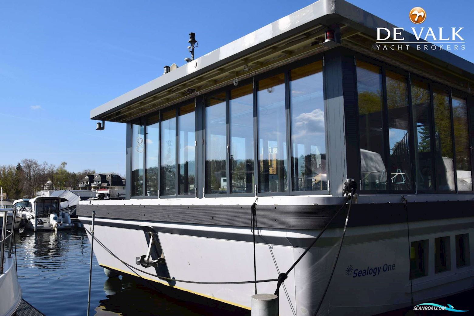 Luxe Motor 24 m