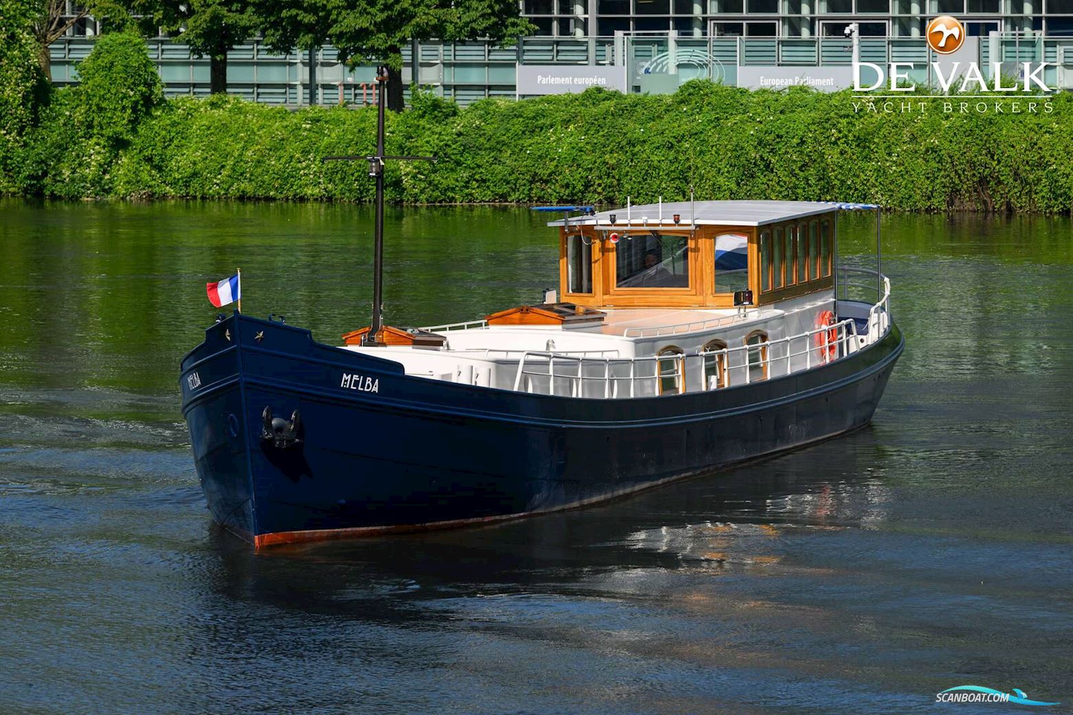 Luxe Motor 28M