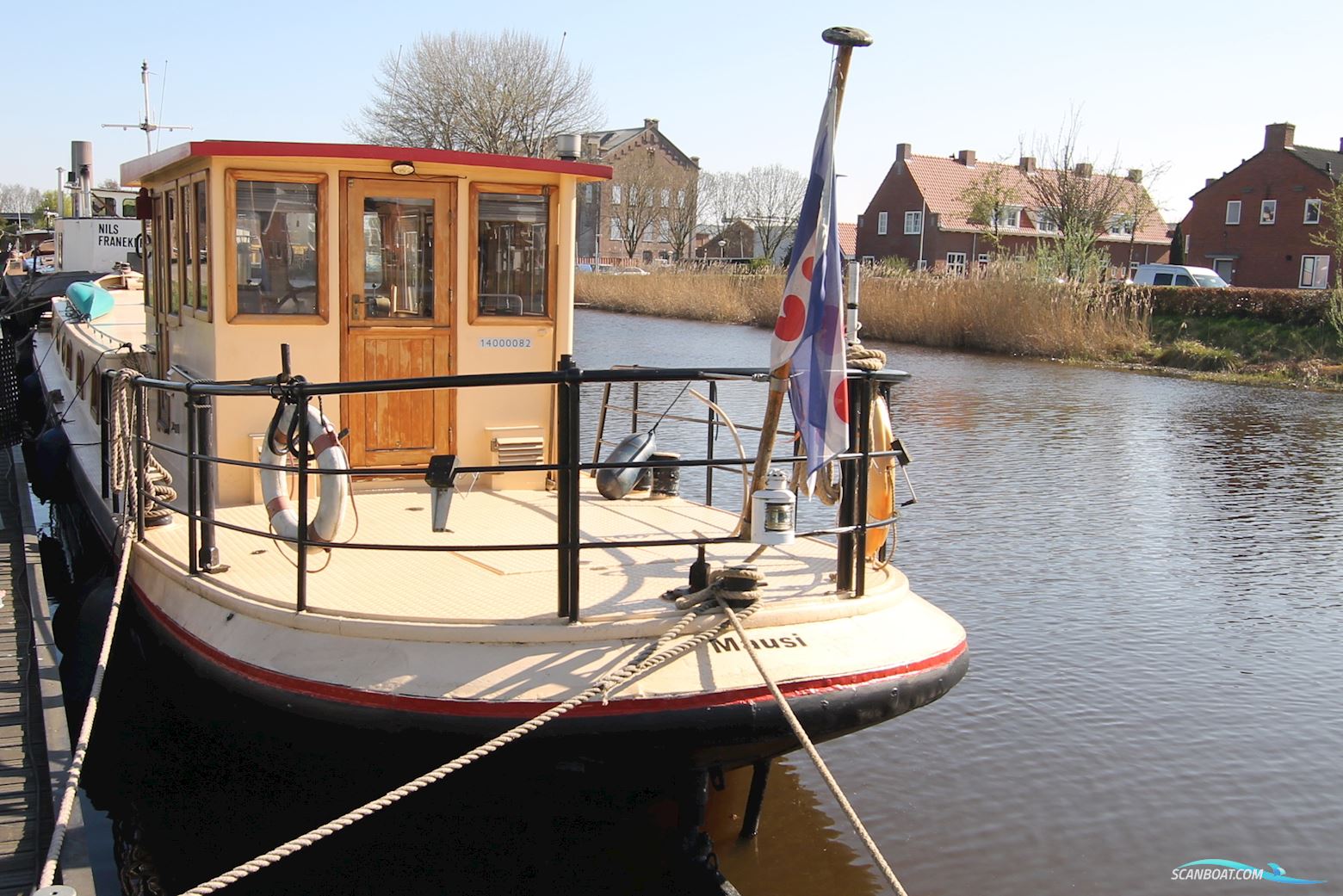 Luxe Motor Live Aboard