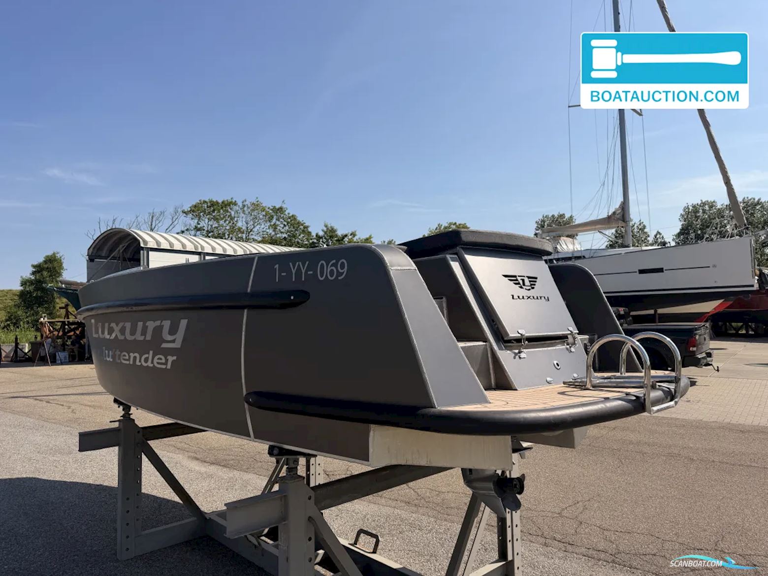 Luxury Alu Tender 65