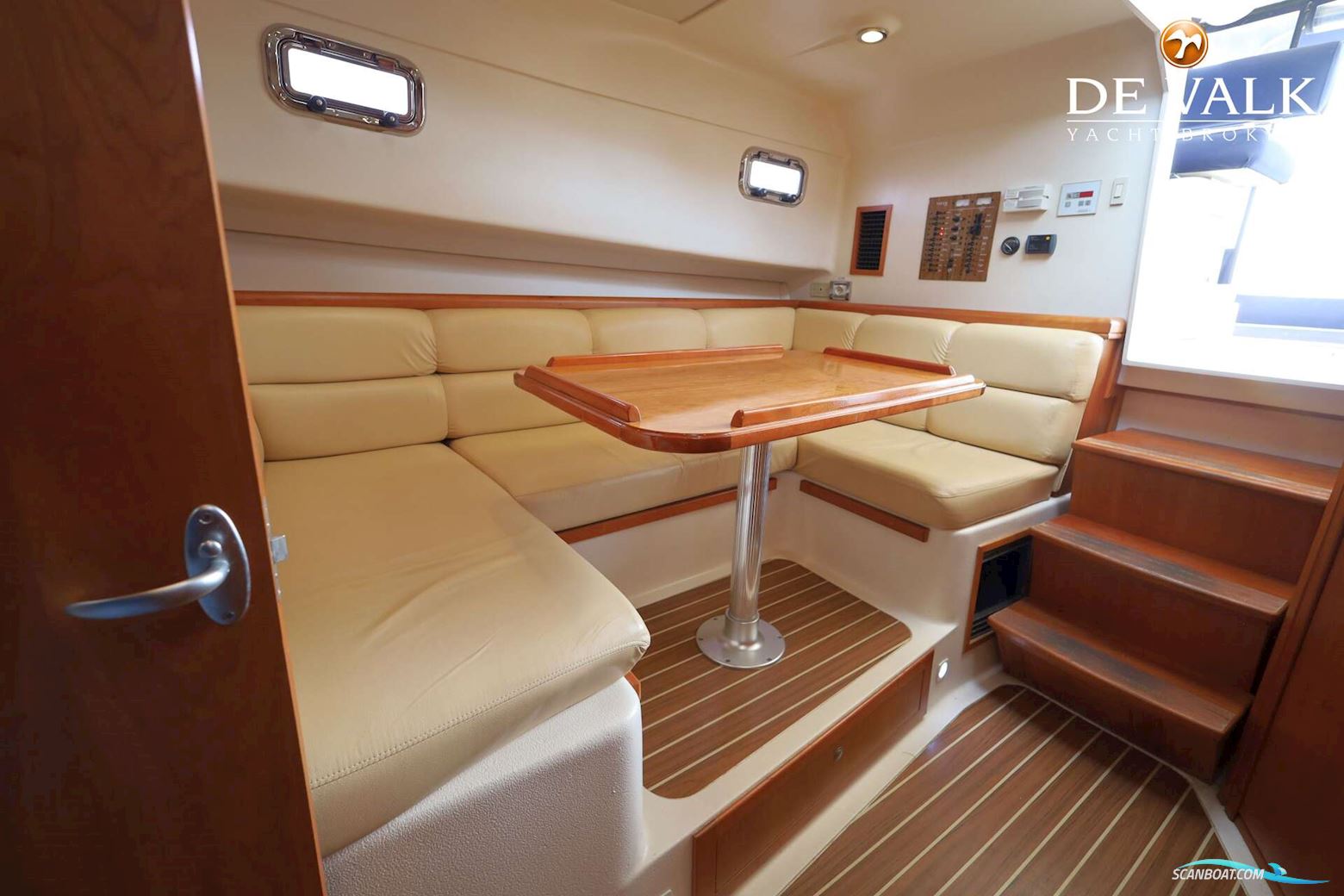 Mainship 34 Rumrunner II