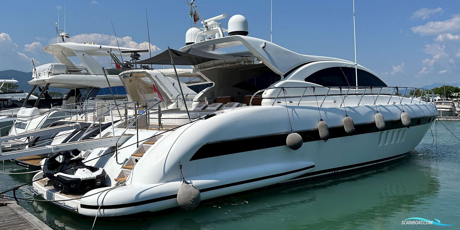 Mangusta 72 Motorbåd 2004, med Man V12 - D2842 motor, Frankrig