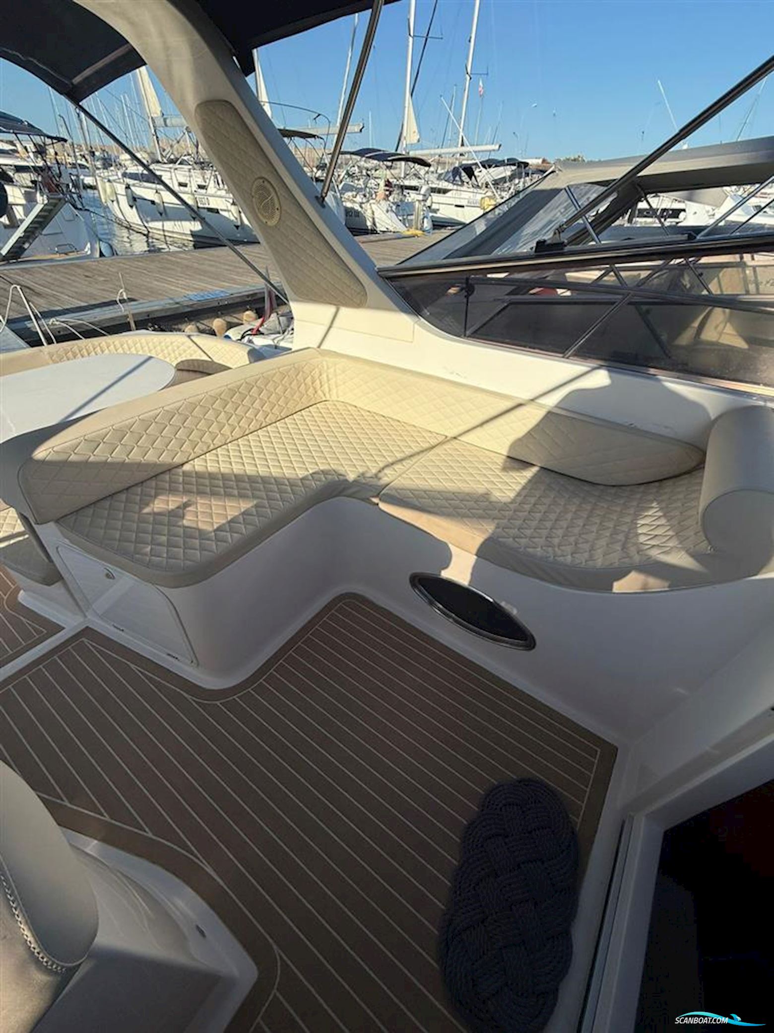 Mano Marine 32.50 Sport