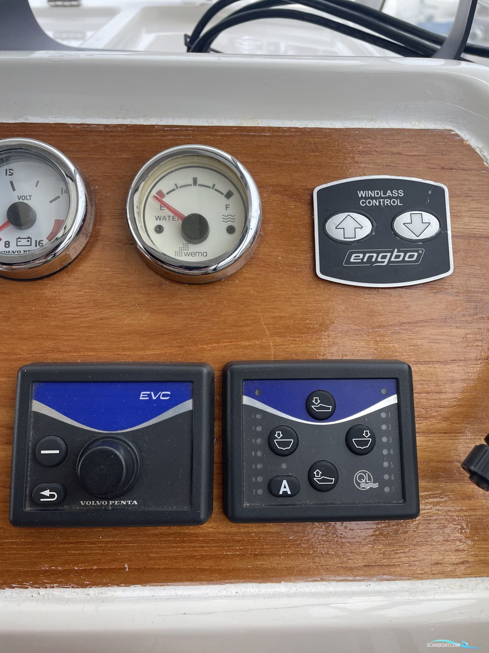 Marex 280 Holiday fra 2008, meget få motortimer.