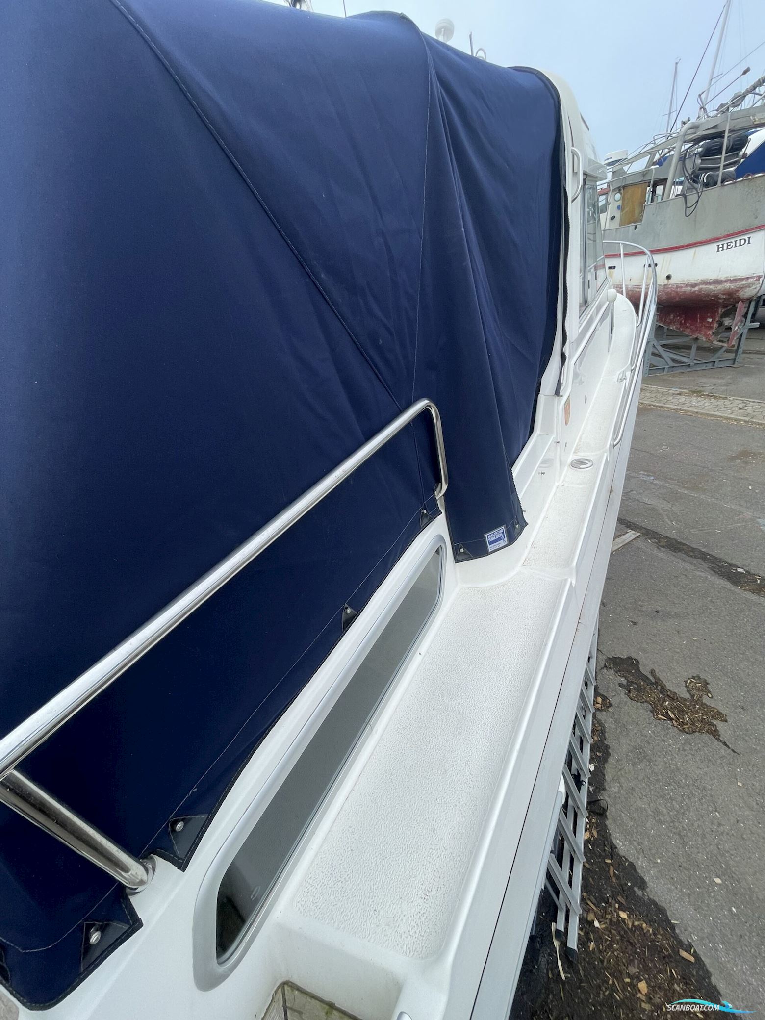 Marex 280 Holiday fra 2008, meget få motortimer.