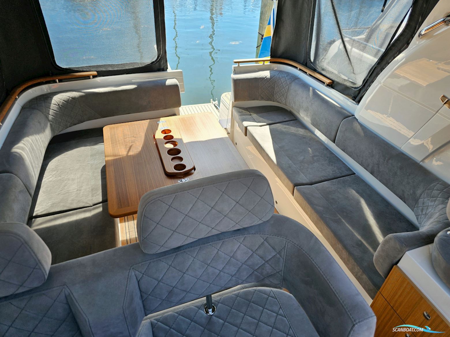 Marex 310 Sun Cruiser 2021 Volvo Penta D4-320 EVC