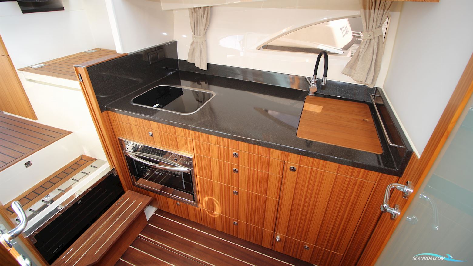 Marex 310 Sun Cruiser