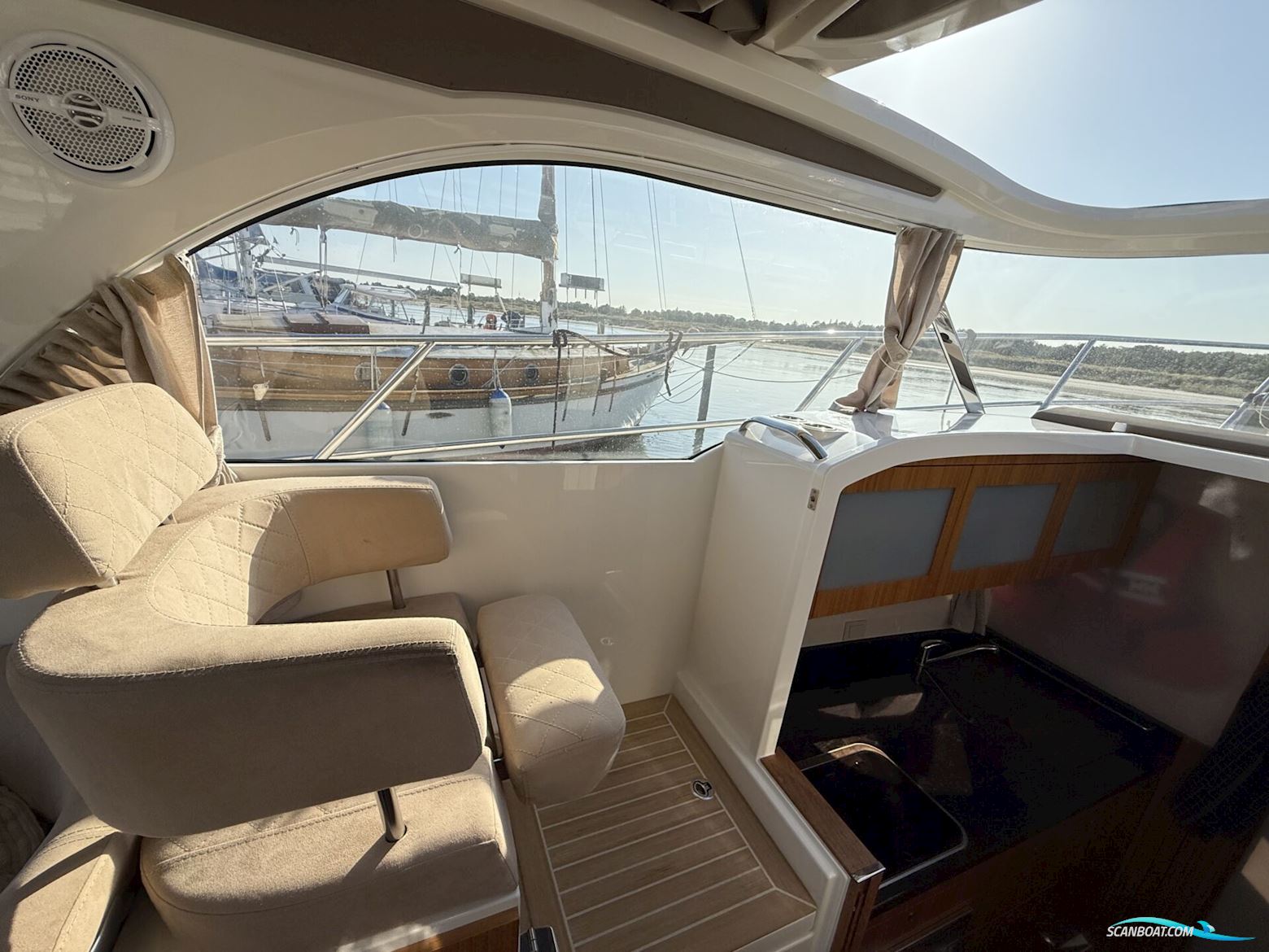 Marex 310 Sun Cruiser