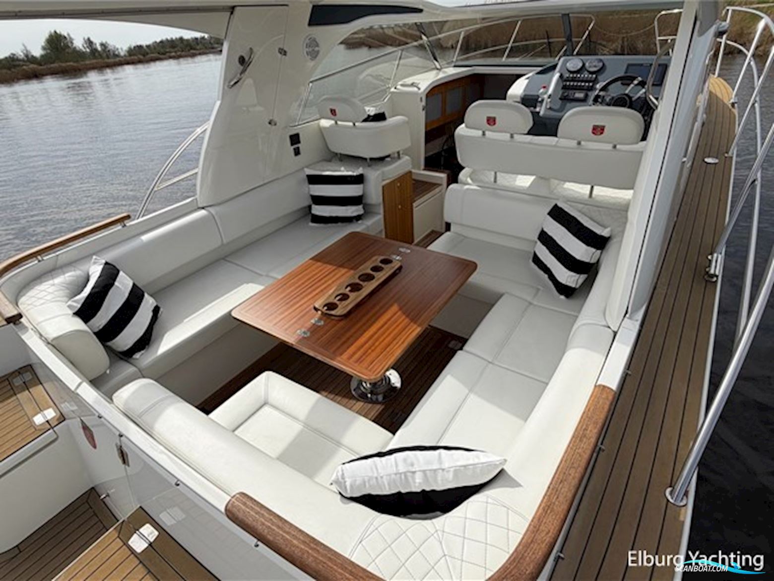 Marex 310 Sun Cruiser