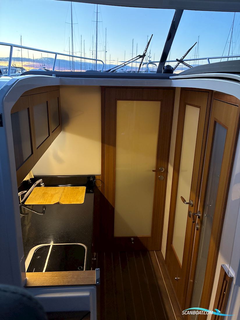 Marex 310 Sun Cruiser