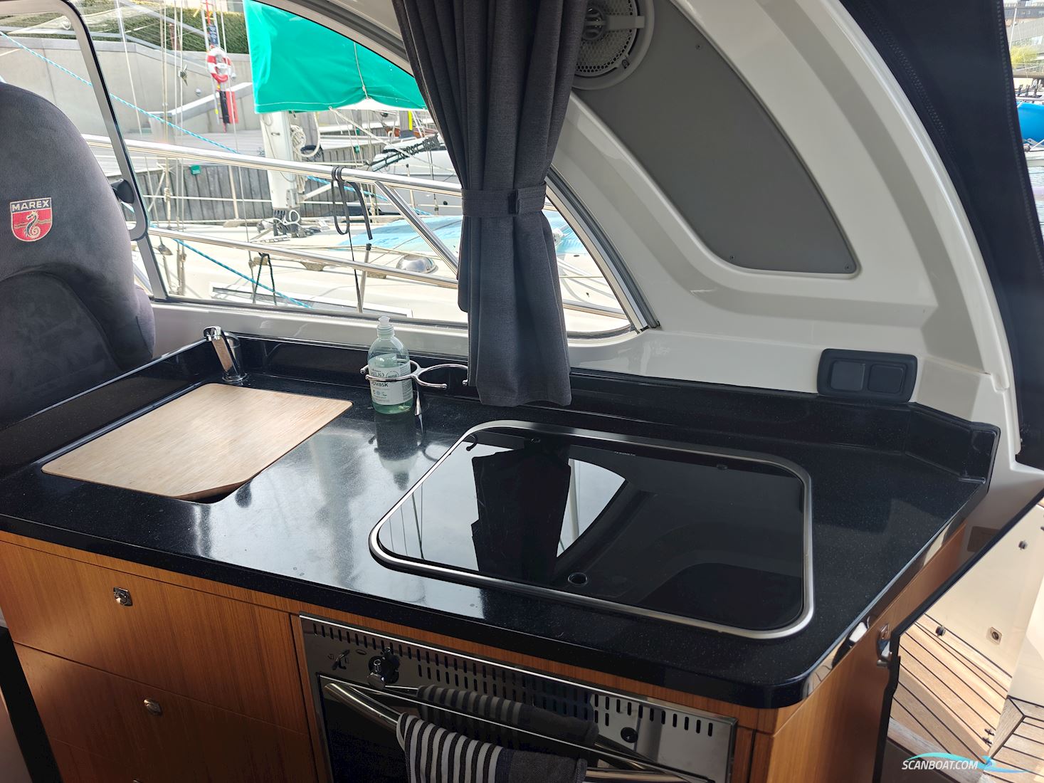 Marex 320 Aft Cabin Cruiser