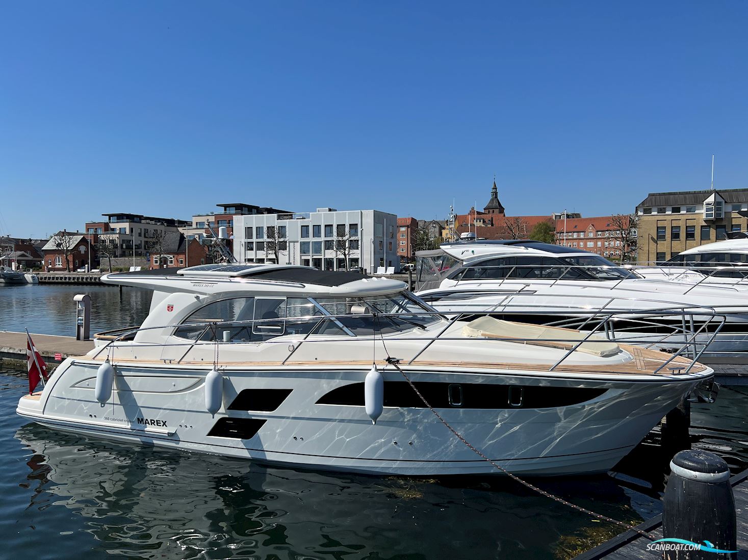 Marex 360 Cabriolet Cruiser Motorbåd 2019, med Mercury motor, Danmark