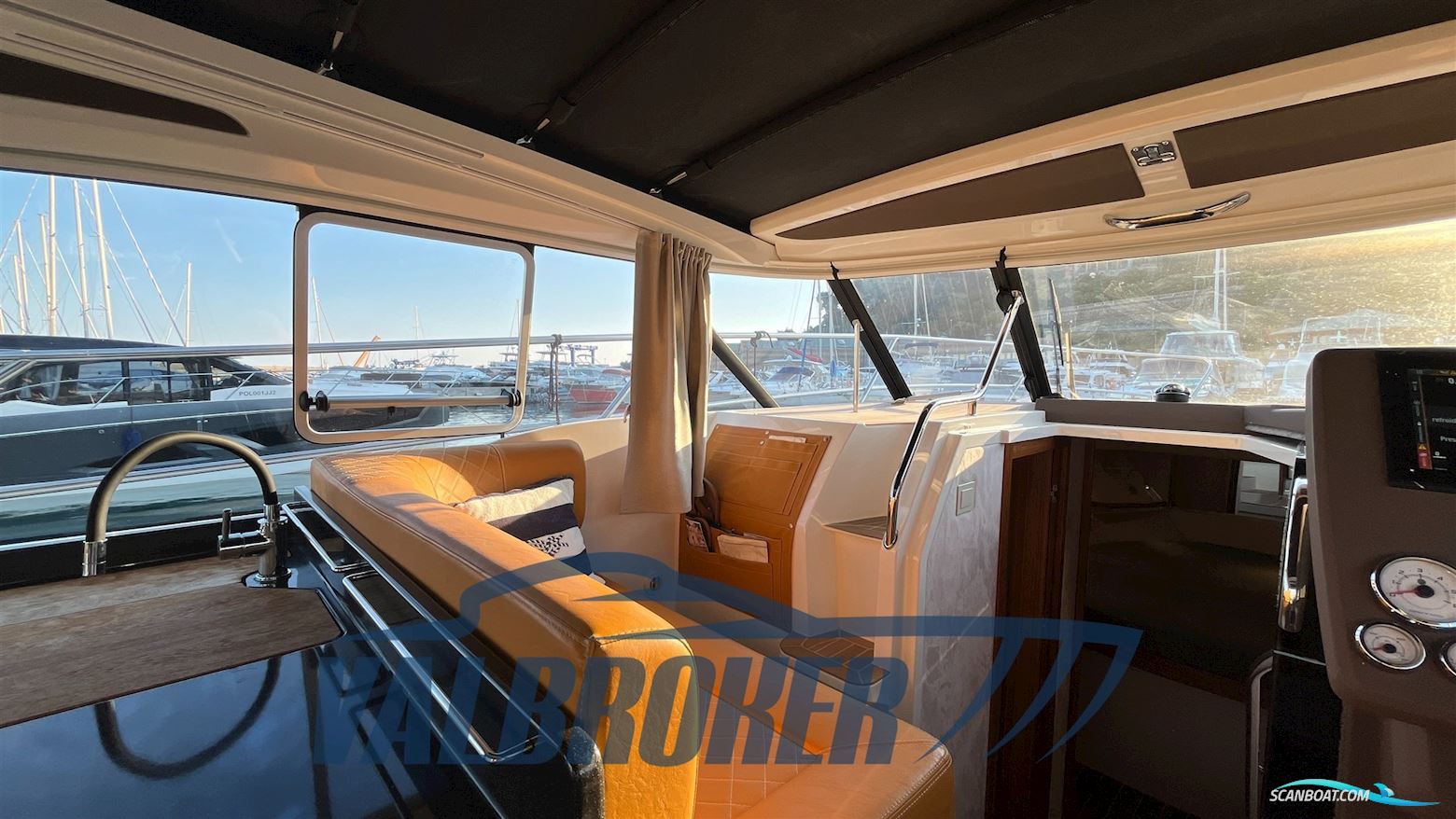 Marex 360 Cabriolet Cruiser