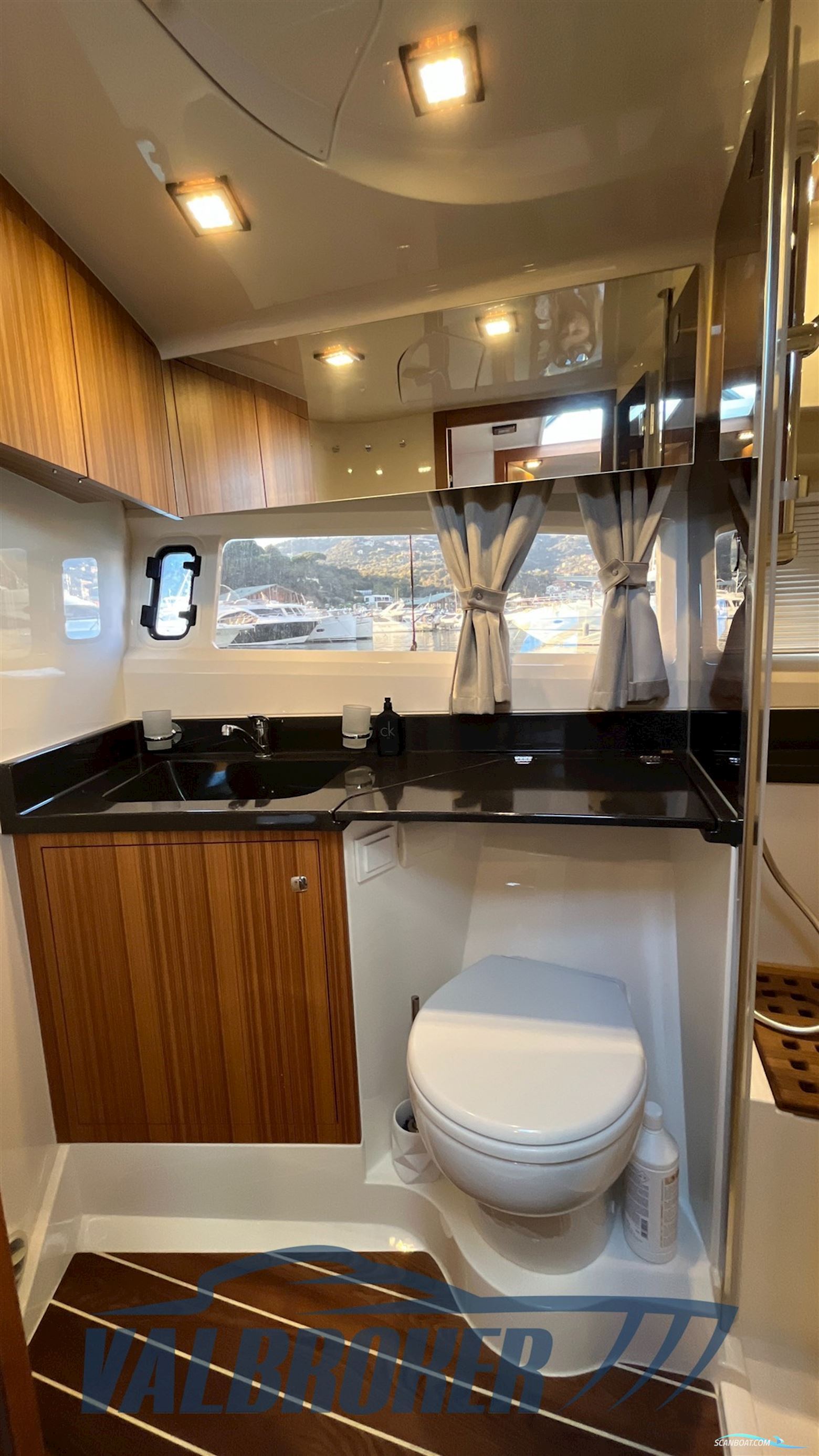 Marex 360 Cabriolet Cruiser