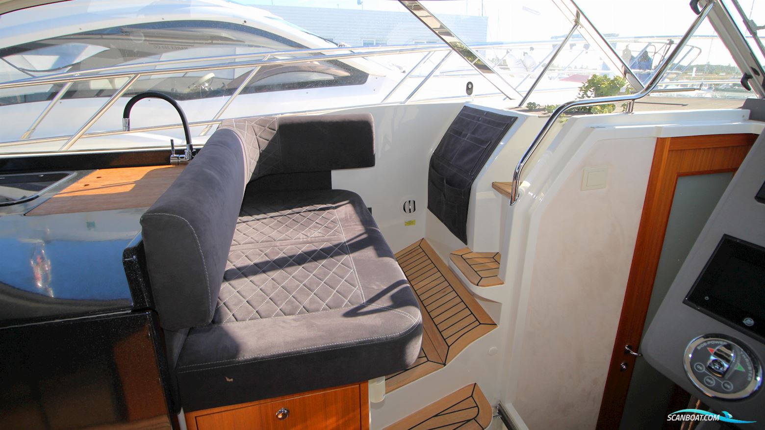 Marex 360 Cabriolet Cruiser