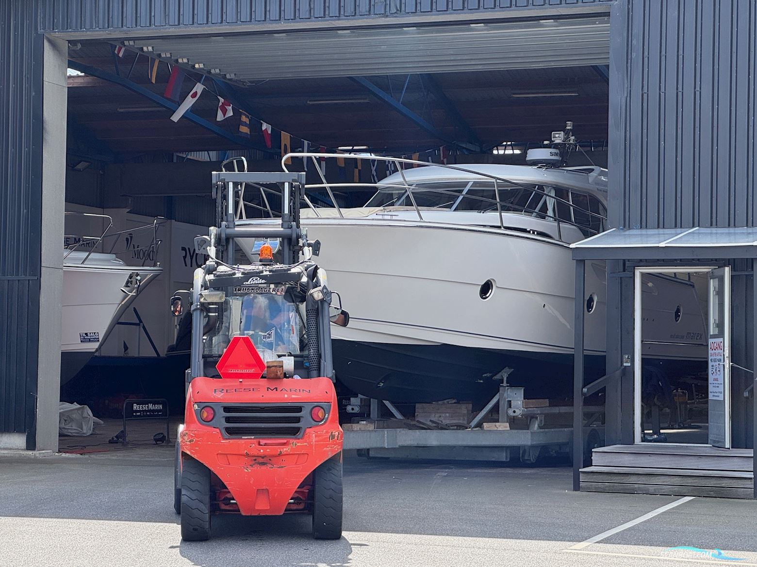 Marex 370 Aft Cabin Cruiser 2010