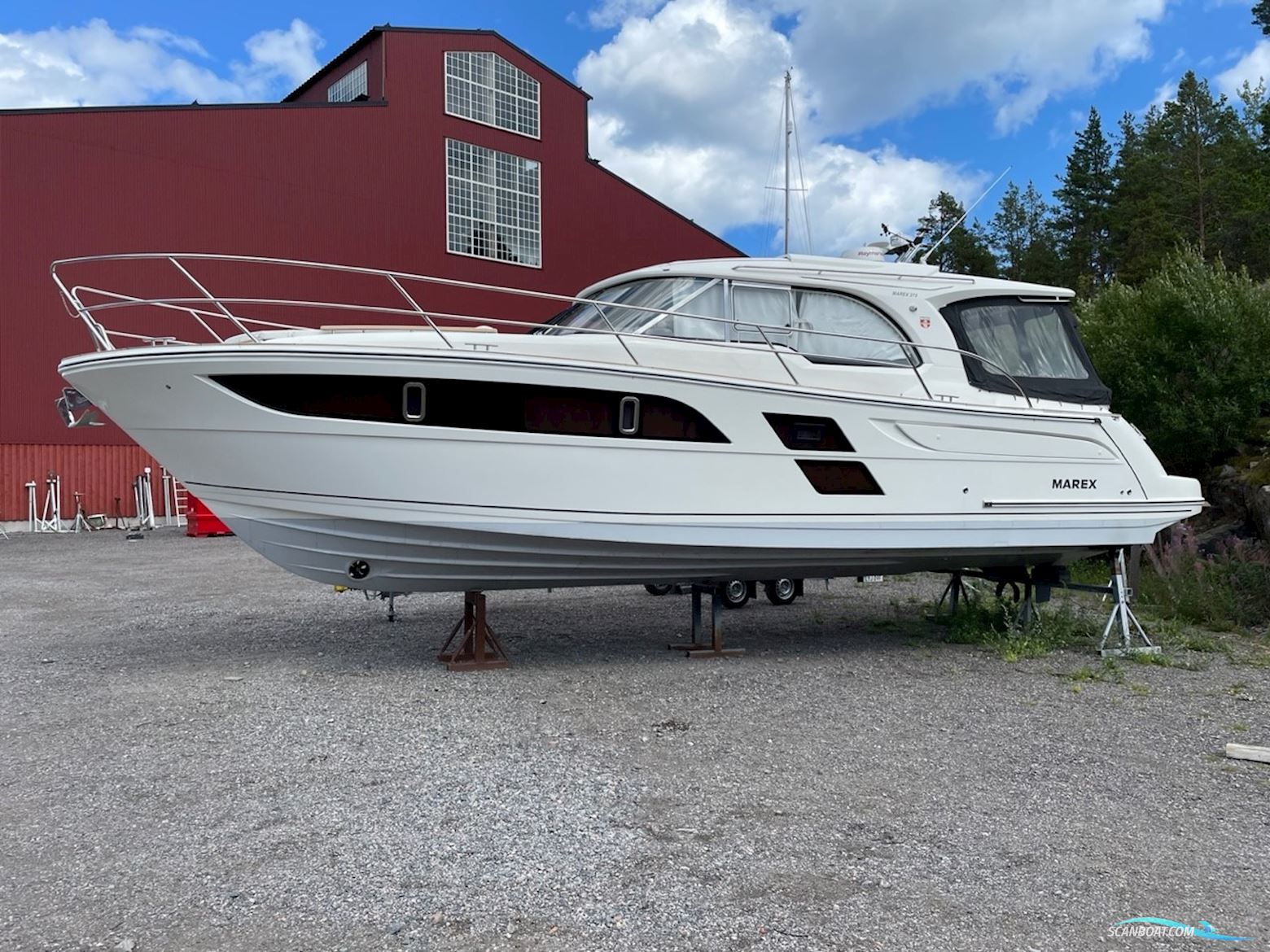Marex 375 Motorbåd 2019, med Volvo Penta, D6-435 Evc Reverse
 motor, Sverige