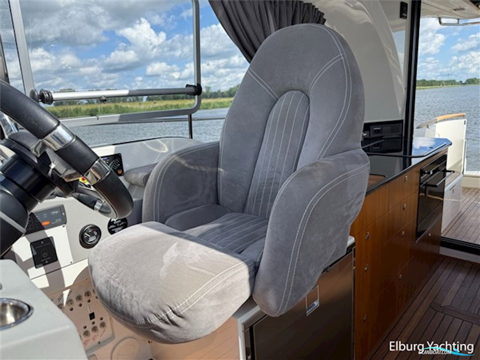 Marex 375