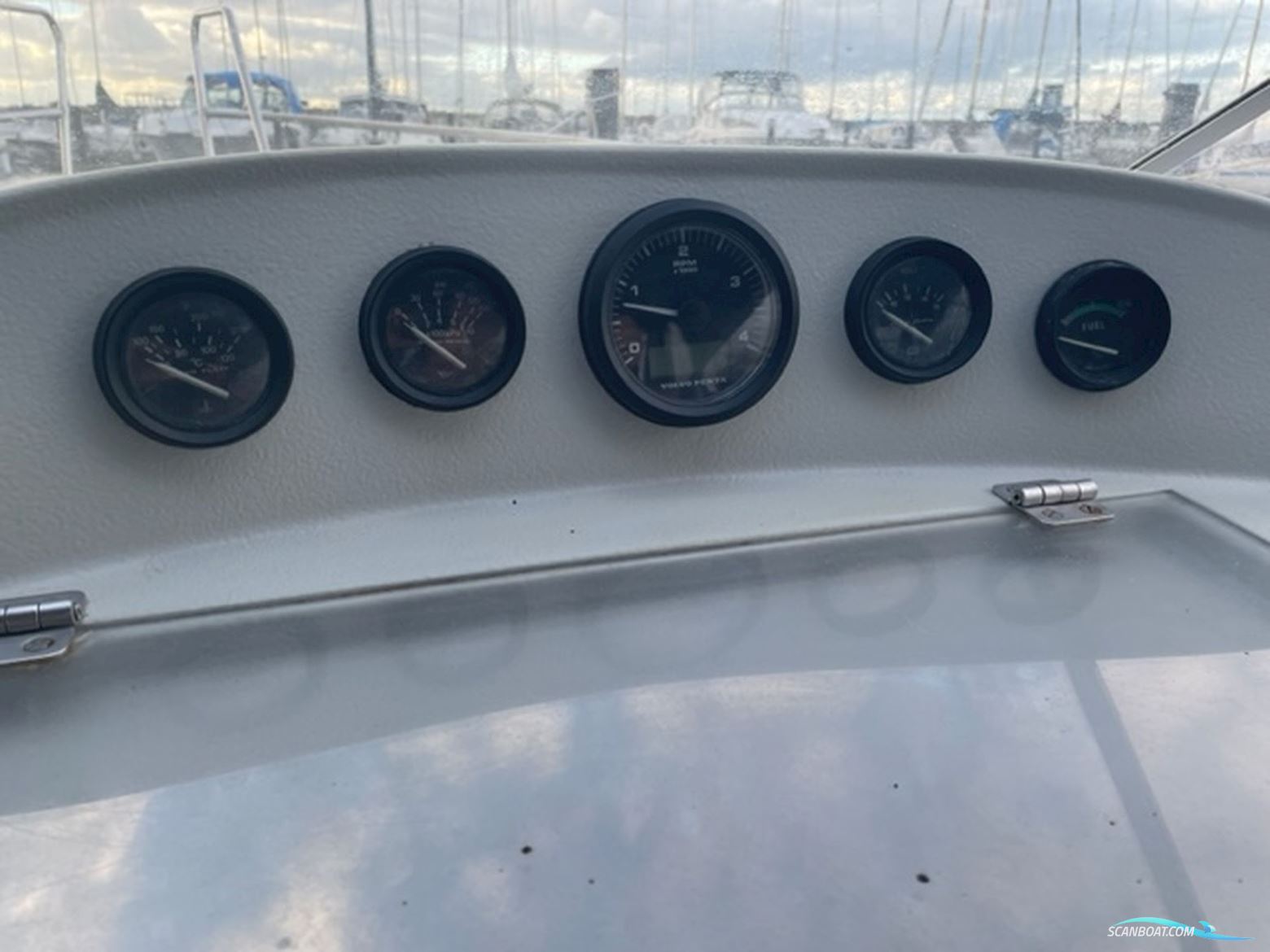 Marex 7100 Sport Cruiser