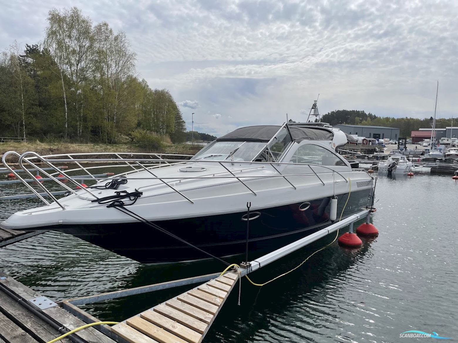Marex Marex 350 Cabriolet Cruiser Motorbåd 2005, med Volvo Penta D6-350 motor, Sverige