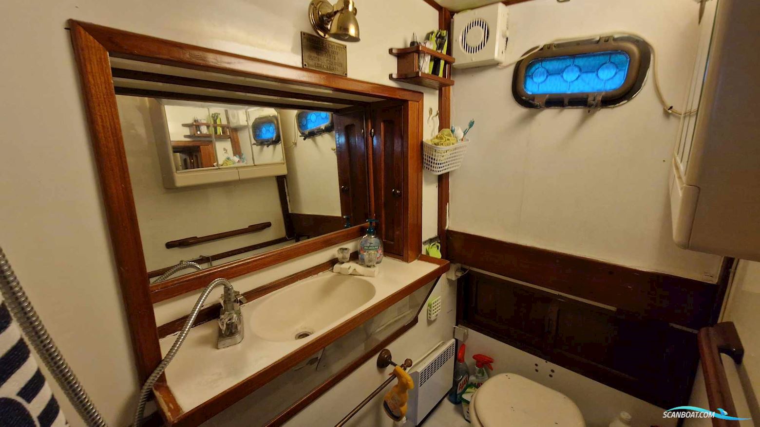Marine Trader 34 Double Cabin