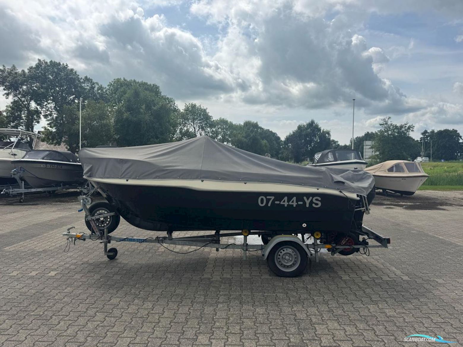 Marion 440 Consoleboot direct leverbaar!