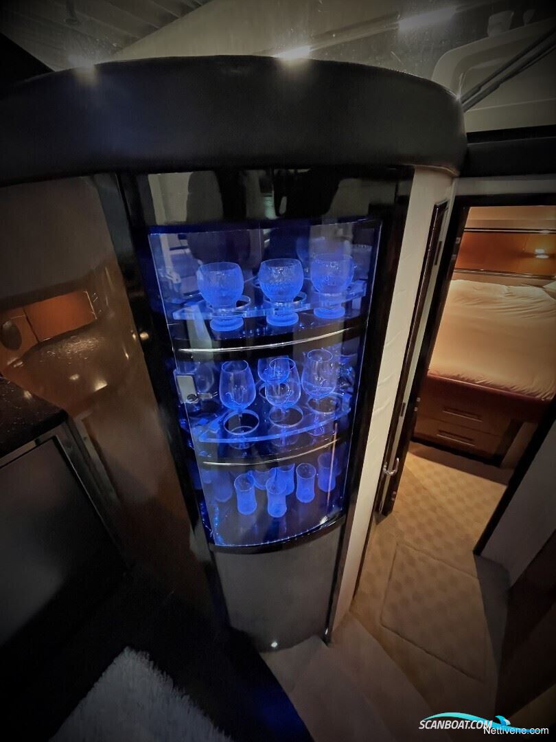 Marquis 420 Sport Coupe