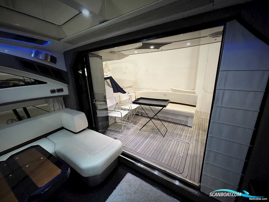 Marquis 420 Sport Coupe