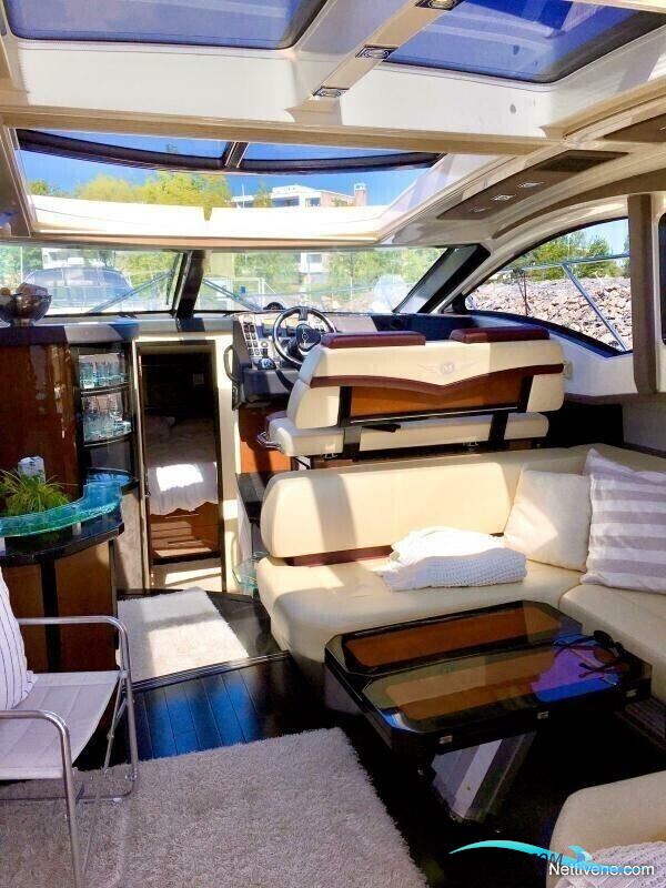 Marquis 420 Sport Coupe