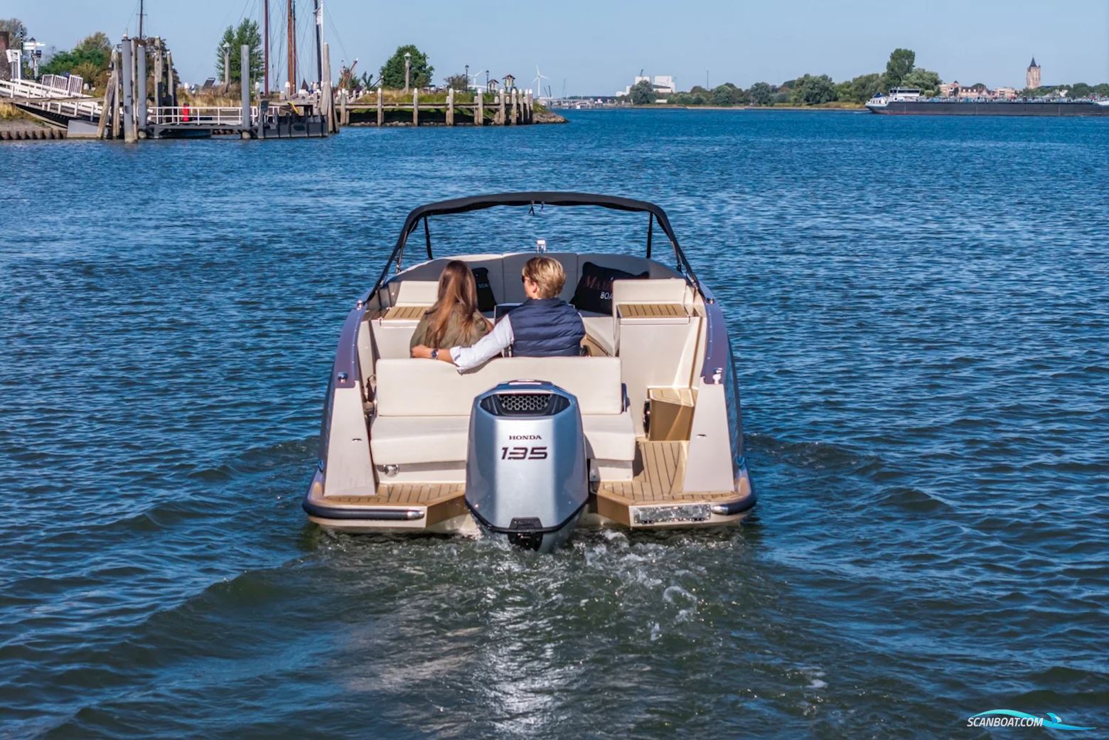 Maxima 580 Sport Lounge