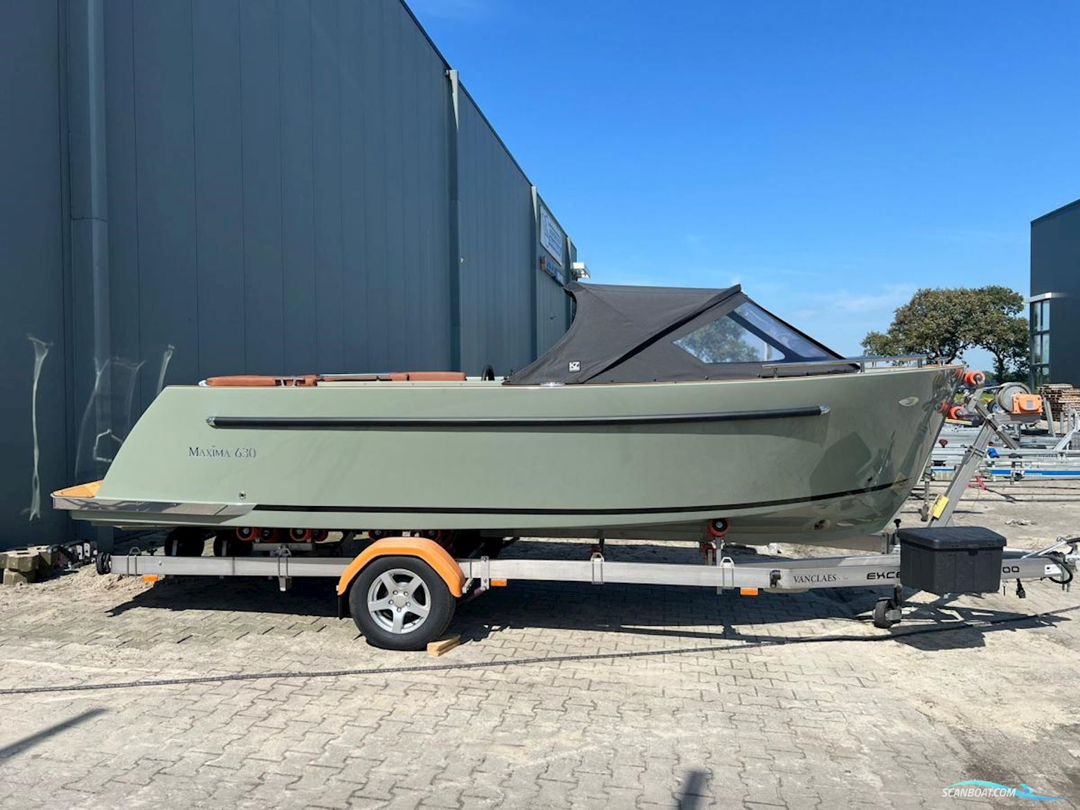 Maxima 630 Tender Met Boegschroef Motorbåd 2024, med Suzuki motor, Holland