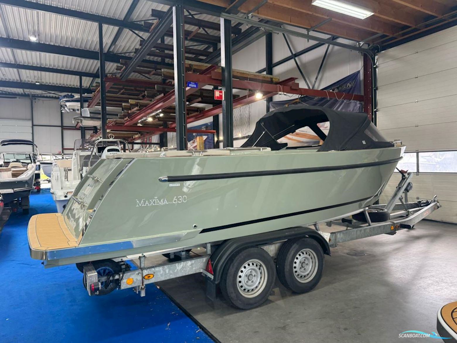 Maxima 630 Tender met boegschroef