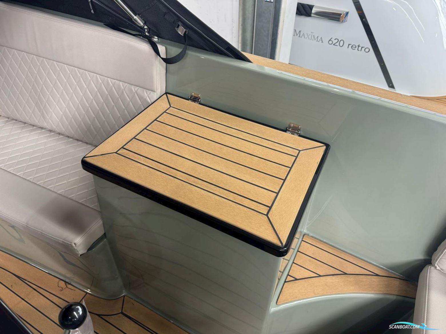 Maxima 630 Tender met boegschroef