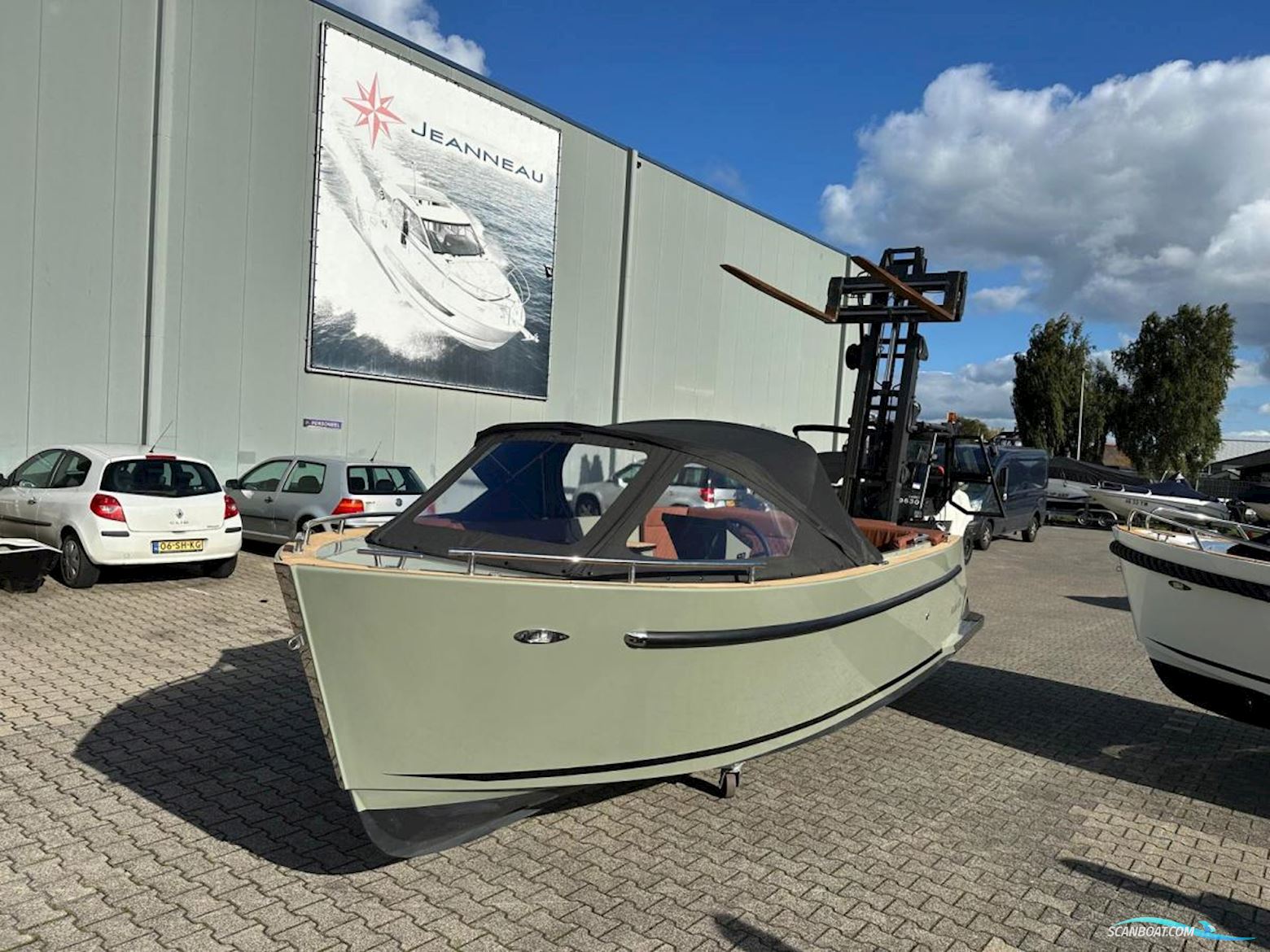 Maxima 630 Tender Met Boegschroef