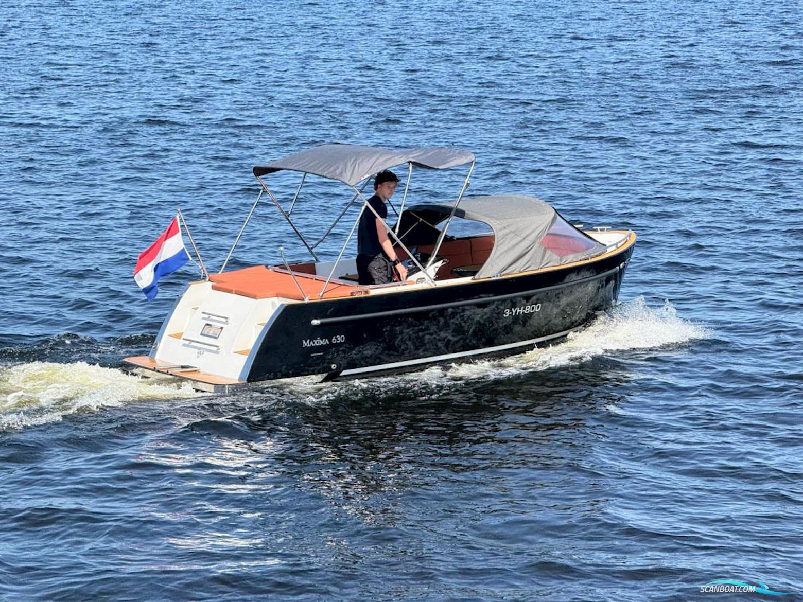 Maxima 630 Tender Met Boegschroef