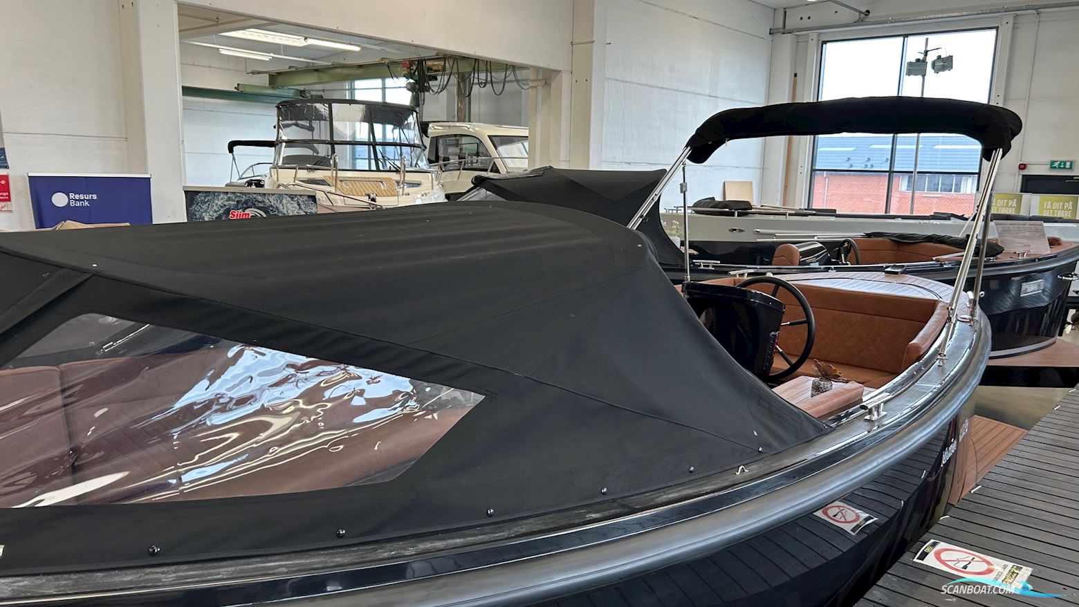 Maxima 650 Flying Lounge