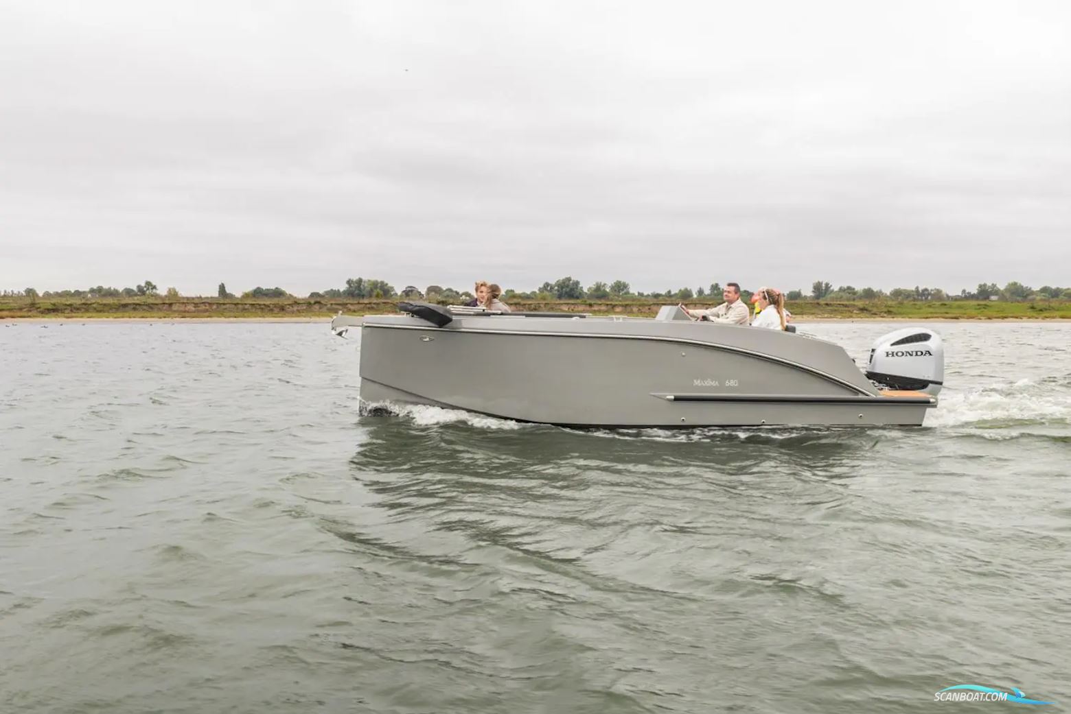 Maxima 680 Sport Lounge