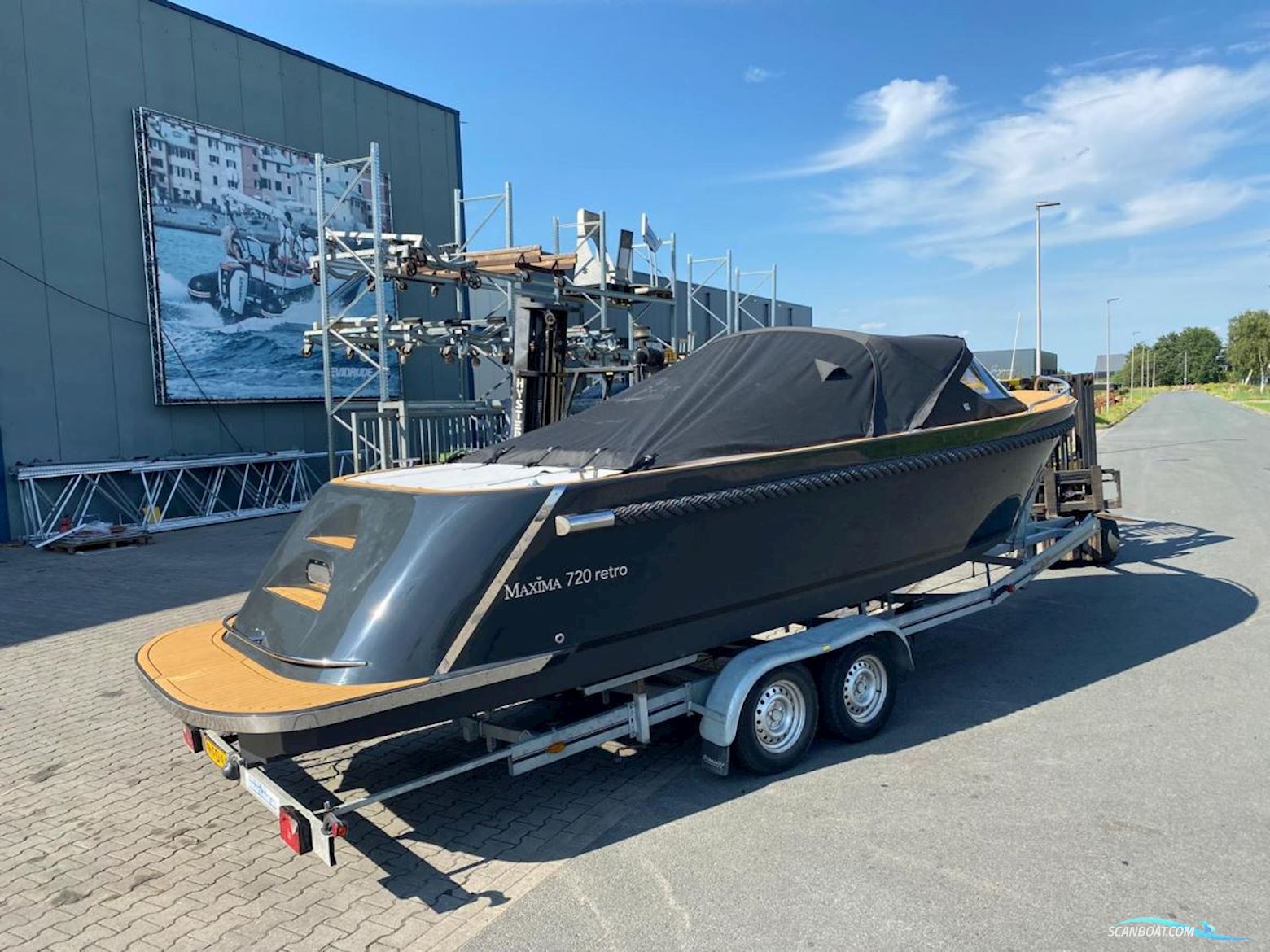 Maxima 720 Retro Met Boegschroef