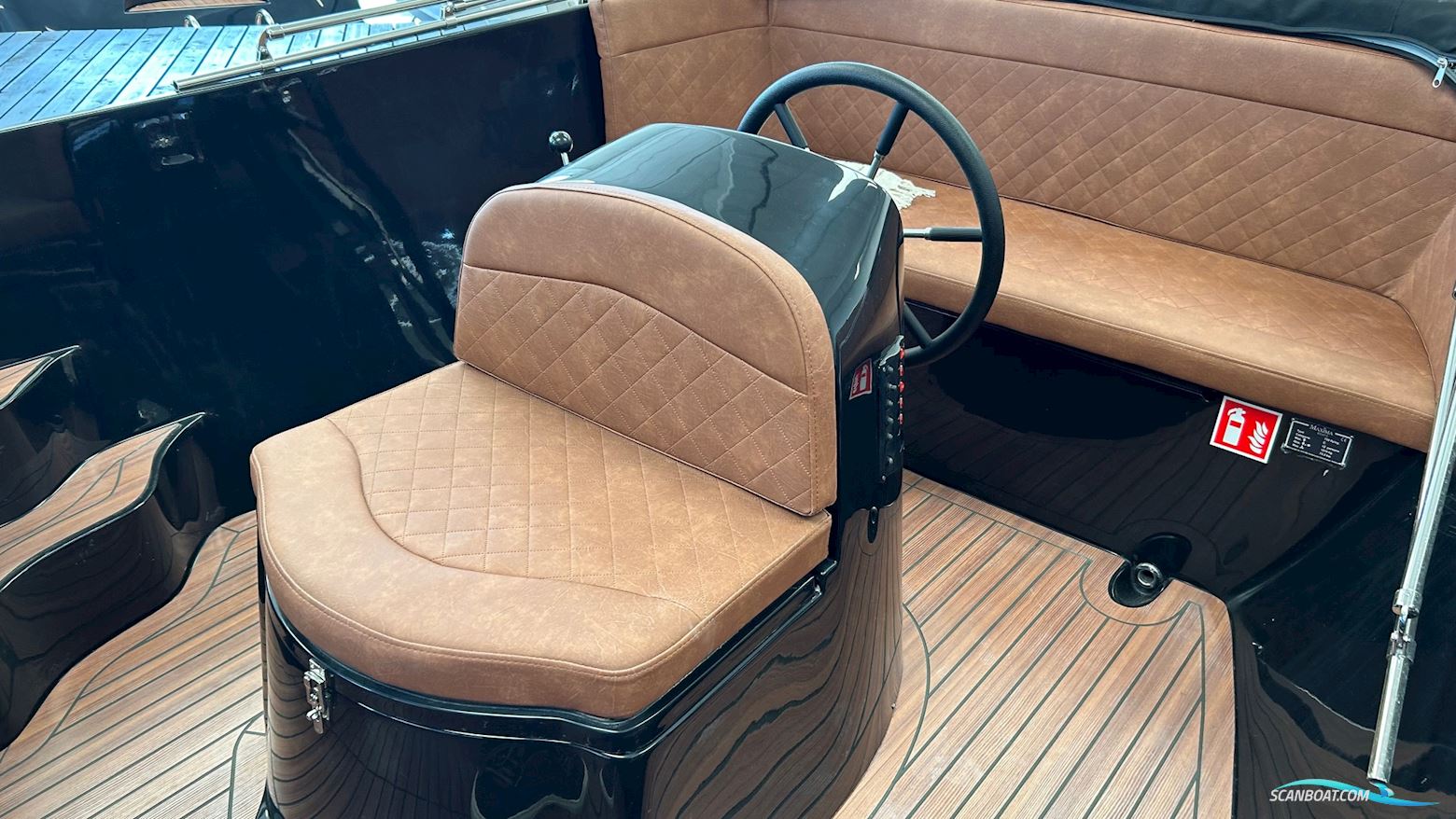 Maxima 750 Flying lounge